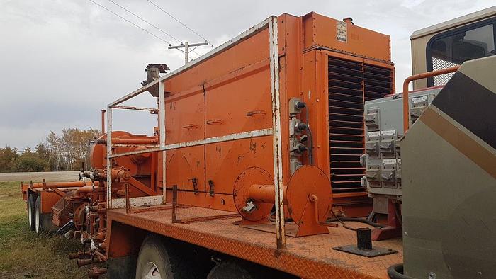 Used 2002 WELCAN 4 Axle Carrier Style Oilfield Pump / Kill Truck