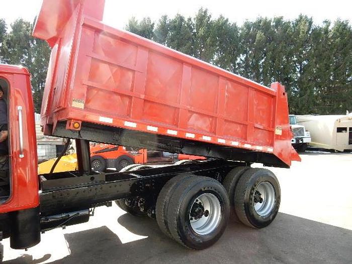 Used 2001 International 4900