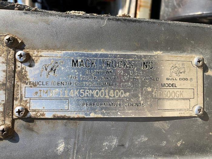 Used 1994 Mack RD600GK Water Truck