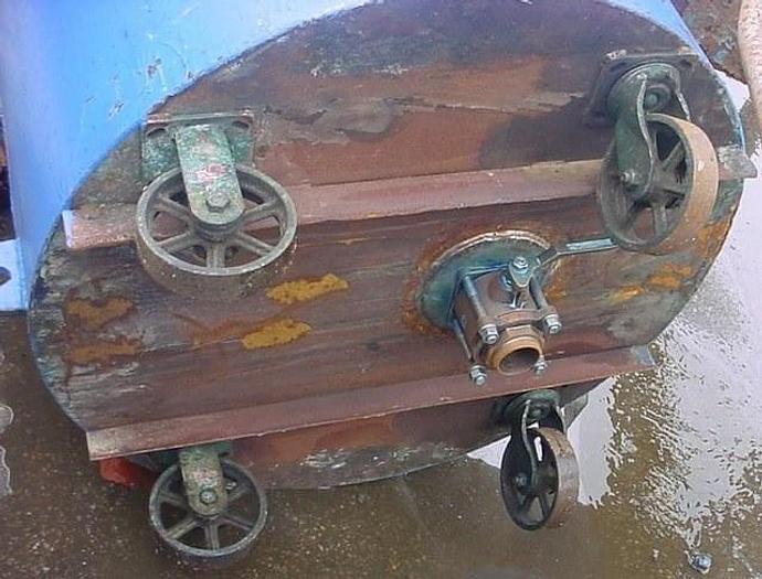 Used 125 GALLON PORTABLE MIX TANK – C/S – 36 in. DIA. X 38 in