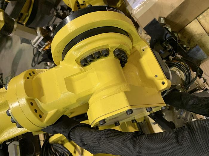 Used FANUC M710iC/70T GANTRY ROBOTIC SYSTEM, R30iA, 8' TALL RAIL X 11'6" OF TRAVEL