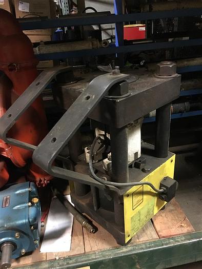 Used Weatherhead T-440-1 Hose Crimper