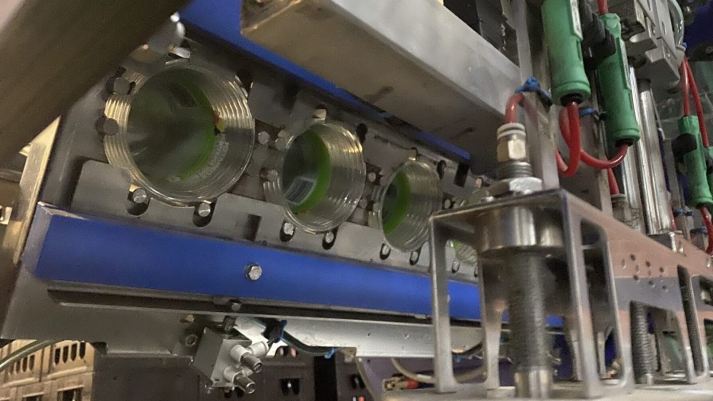 Used Full Jasa ishida weighing shaker line