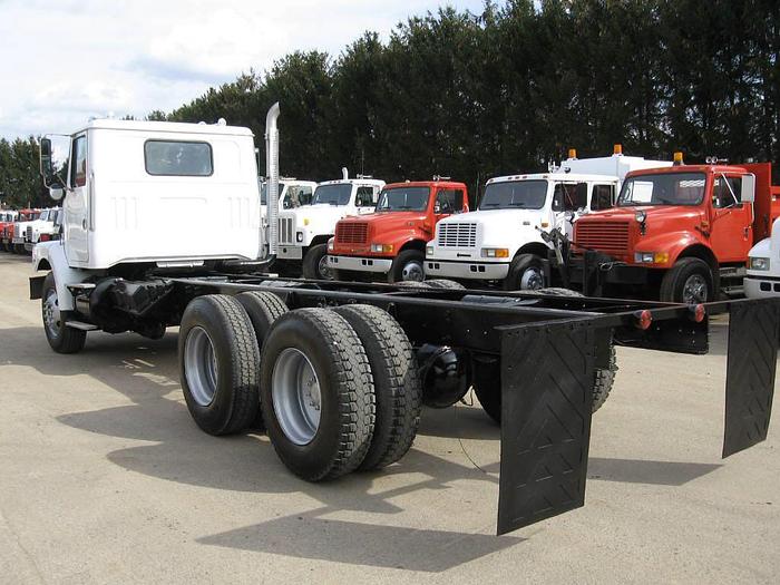 Used 1999 Volvo WG-64-T- Stock #: 8560