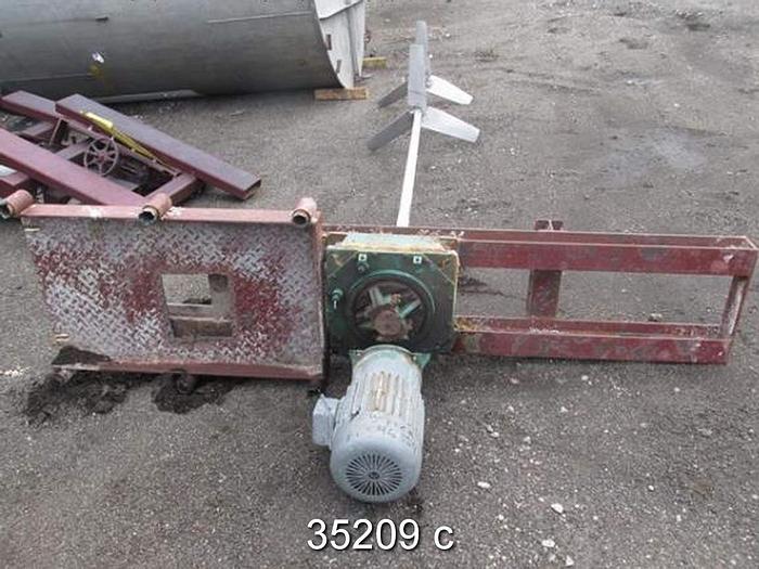 Used 4500 Gallon Stainless Steel Tank, 96" x 144" Straight Side #35209