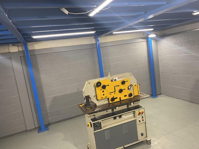 Used kingsland compact 45 5 station 45 ton steelworker