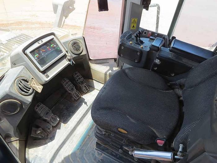 Used 2015 CATERPILLAR 966M