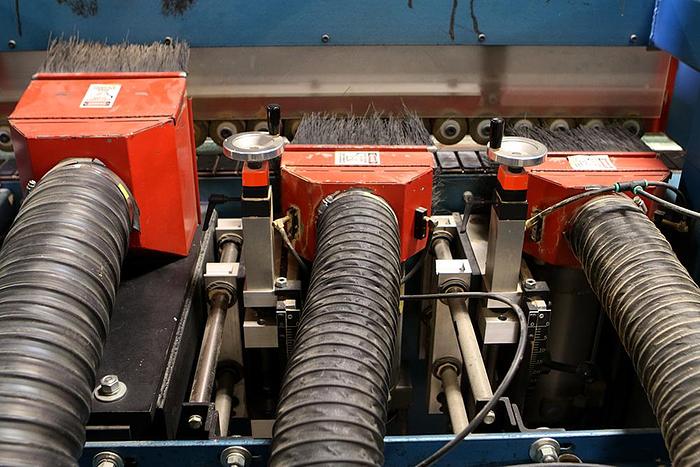 Used Unique Shape and Sand 330 with Doucet Return Conveyor