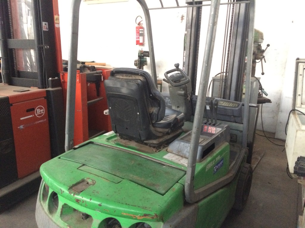 Usato SOLLEVATORE ELETTRICO CESAB BLIZ 318