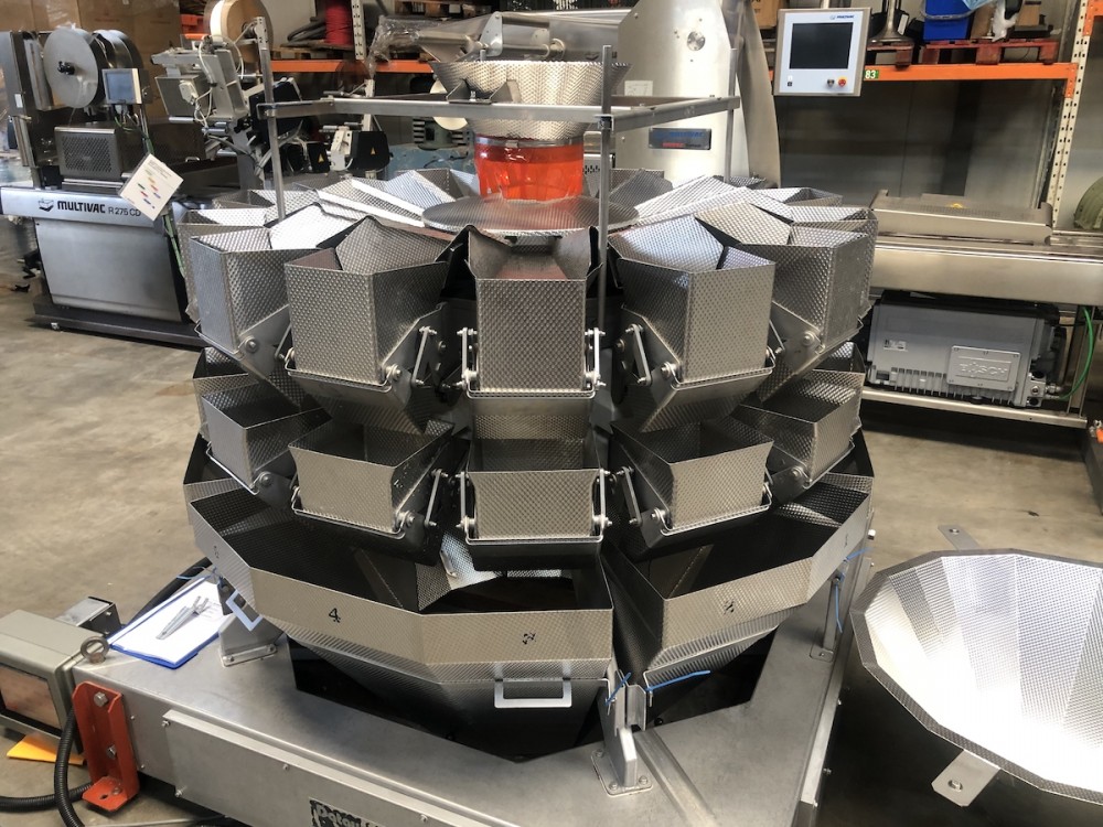 Used Yamato multihead weigher ADW714 SWH