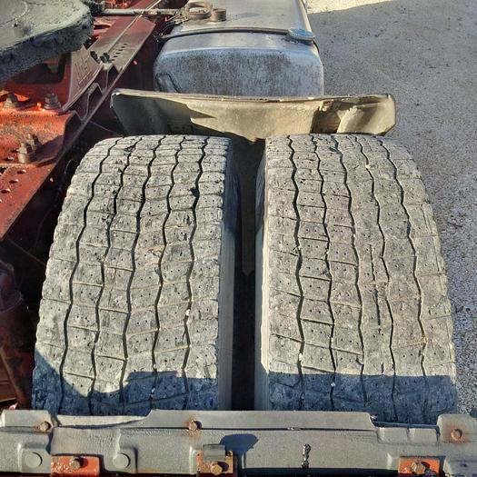 Used 2000 IVECO Eurotech 440E42 manual injector pump tractor unit