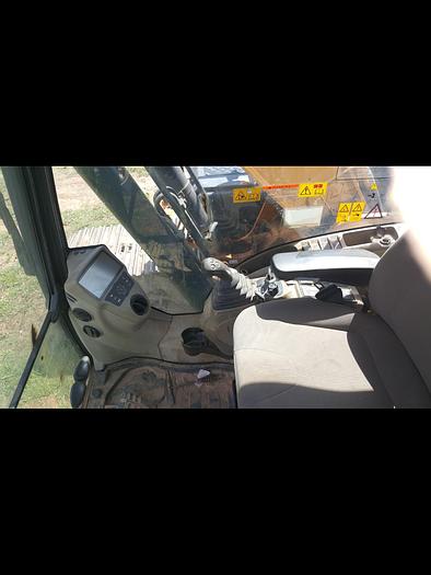 Used 2015 CASE CX210D