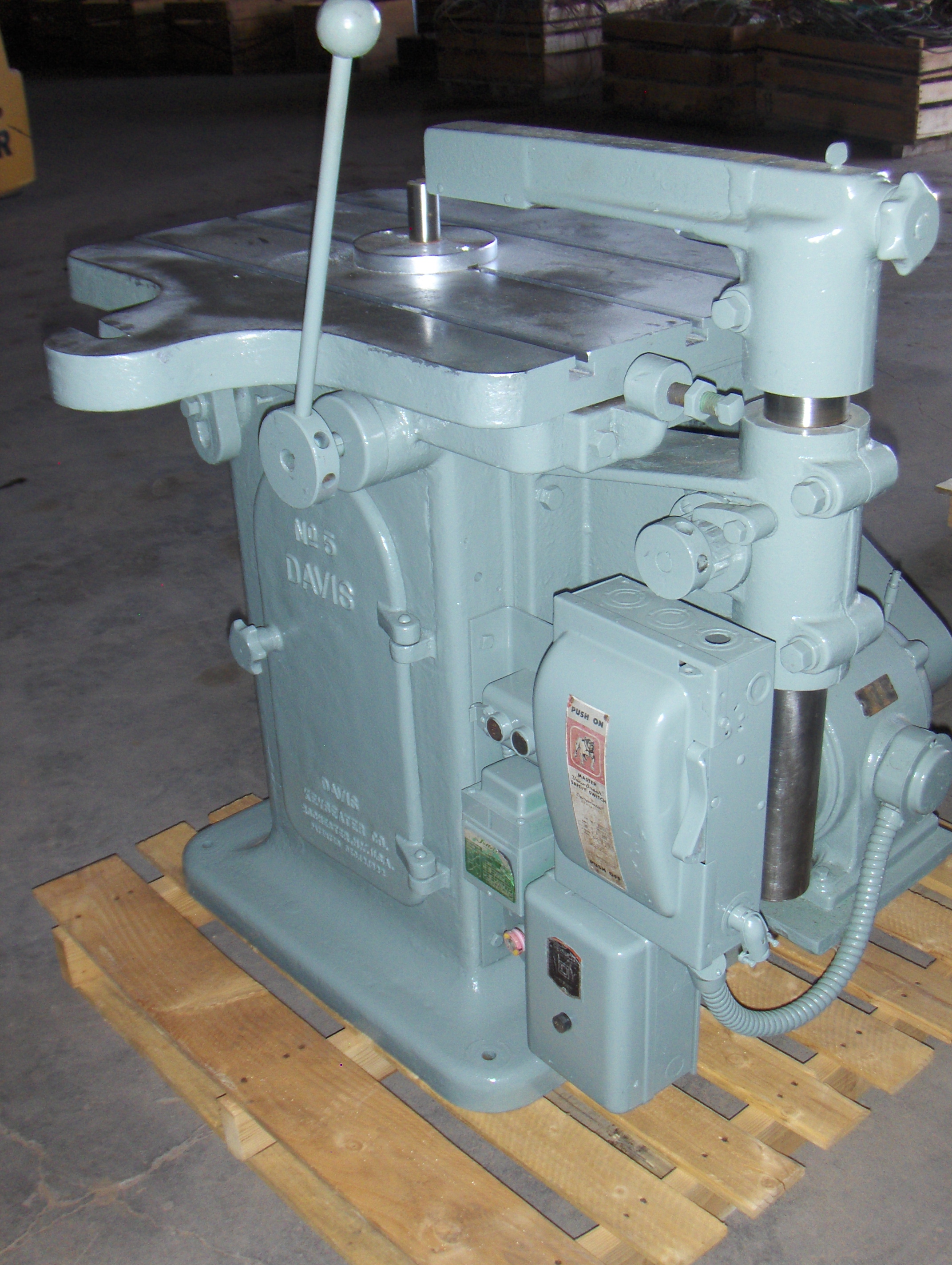 Used 1/16"-1 1/2" Davis # 5 Keyseater