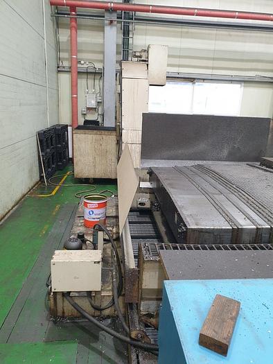 Used Machining Center Vertical Toshiba MPE 2650(5H)