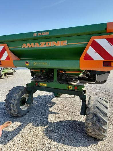 Usato Spandiconcime AMAZONE ZA-M PROFIS con carrello usato