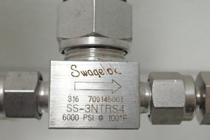 Used 3D Instruments 25544-32B14 2000 PSI Test Gauge Pressure Setting Device 1/4% Accu