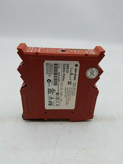 Used Allen-Bradley 440R-D22R2 SER A missing terminals