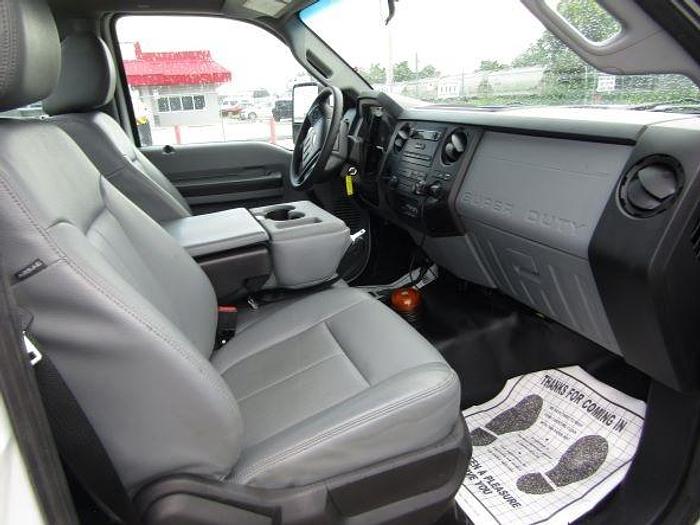 Used Versalift VST40-MH 45ft Bucket Boom on 2015 Ford F550 4x4 Utility Truck - 44904