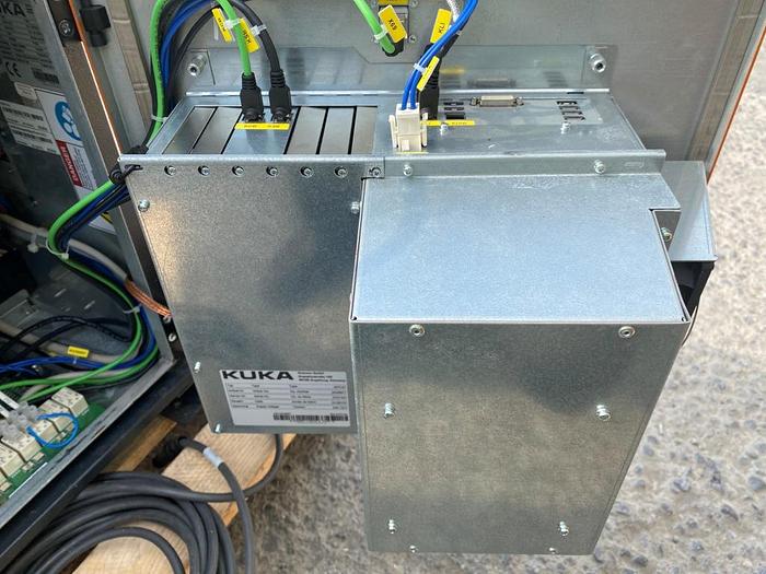 Used 2015 Kuka KR C4 + KR 6 R700 Sixx Robot