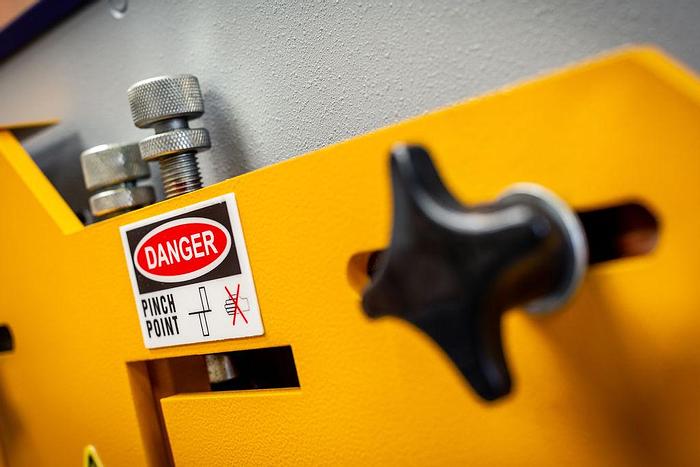 UZMA 45 ton 5 station Hydraulic steelworker