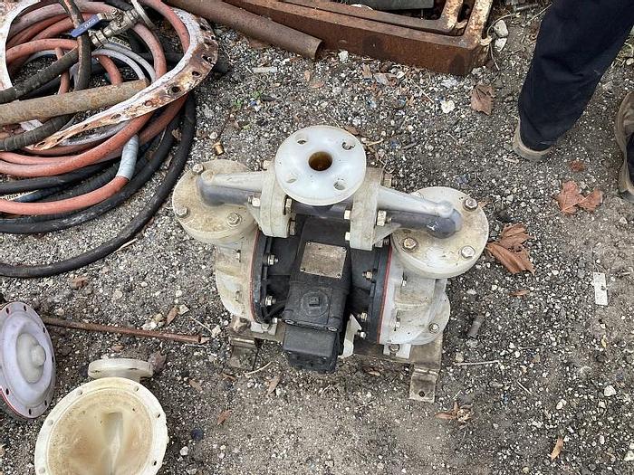 Used Used Sandpiper Model S1FB3P1PPUS000 polypropylene double-diaphragm pump
