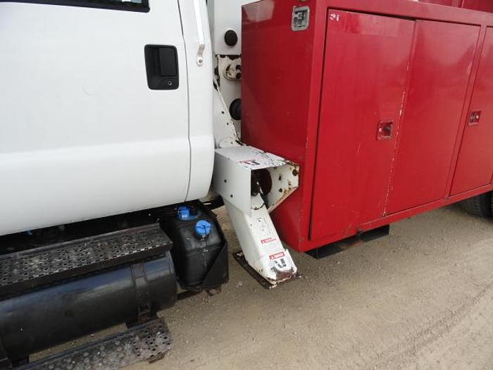 Used 2011 versalift V0270E