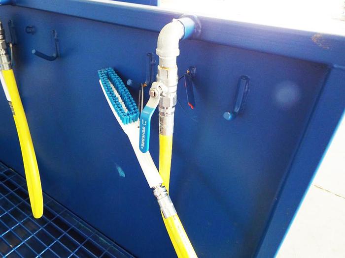 Used 5 Person Boot Wash bay