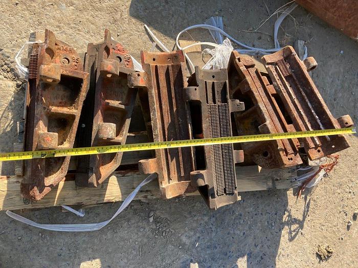 Used Den-Con Rotary Slips & Insert Jaws