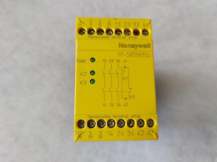 Used Two channel emergency module, FF SRS5935G Honeywell,  used Top