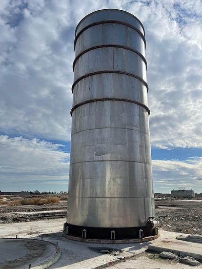 Used Stainless Steel 25,000 Gallon Vertical Tanks
