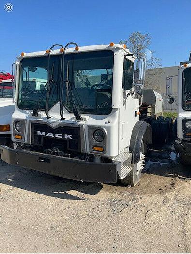 Used 2010 MACK MRU CAB AND CHASSIS