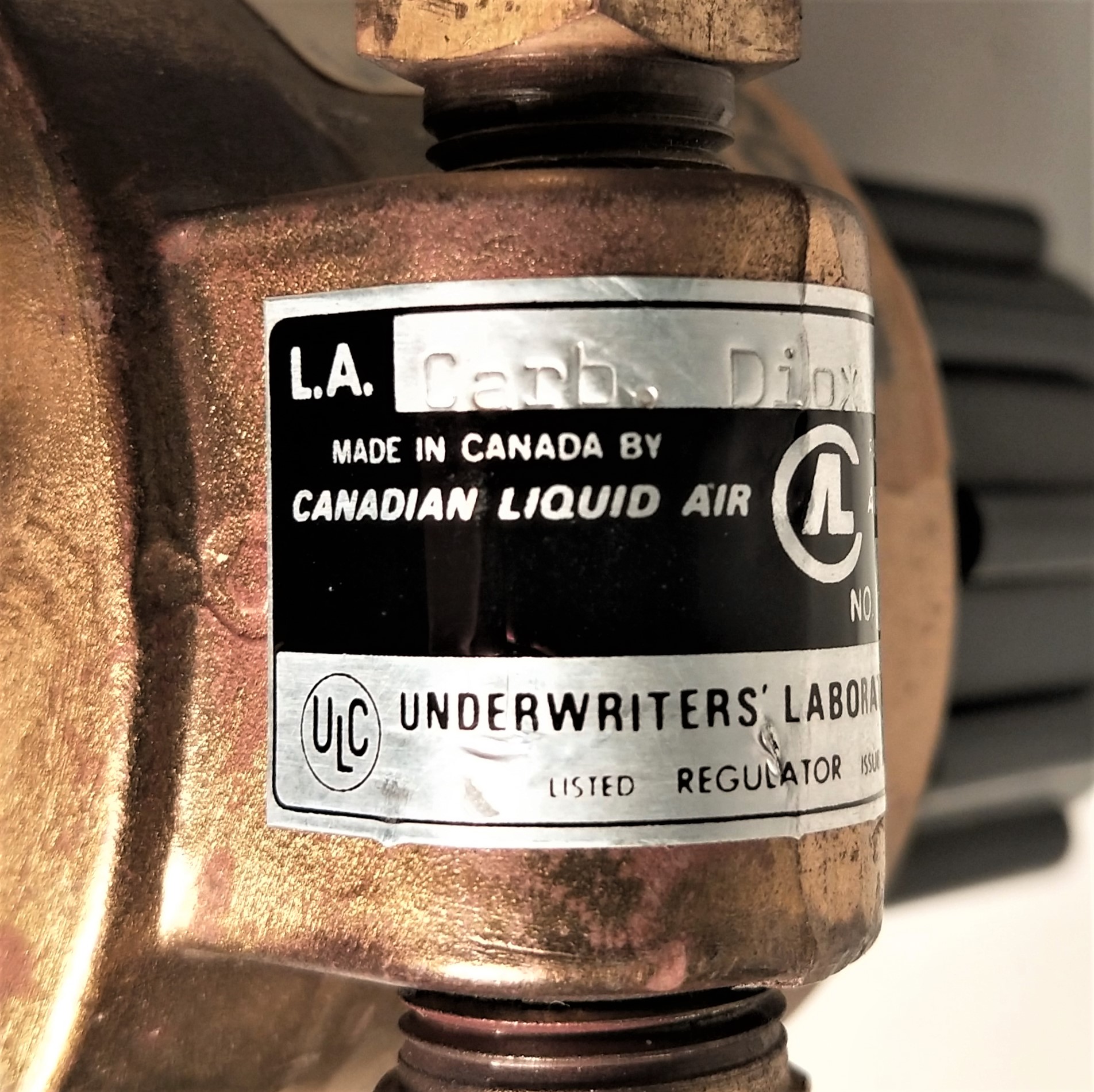 Used Air Liquide Carbon Dioxide Regulator