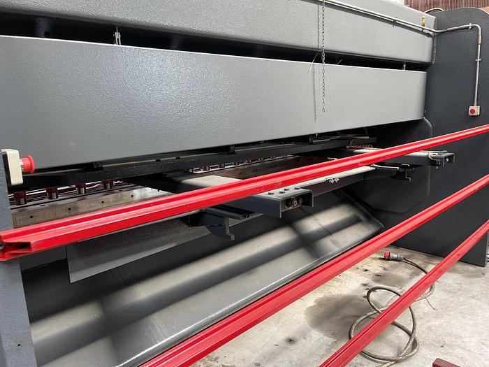 Usato CESOIA GADE IDRAULICA 3000x10-12