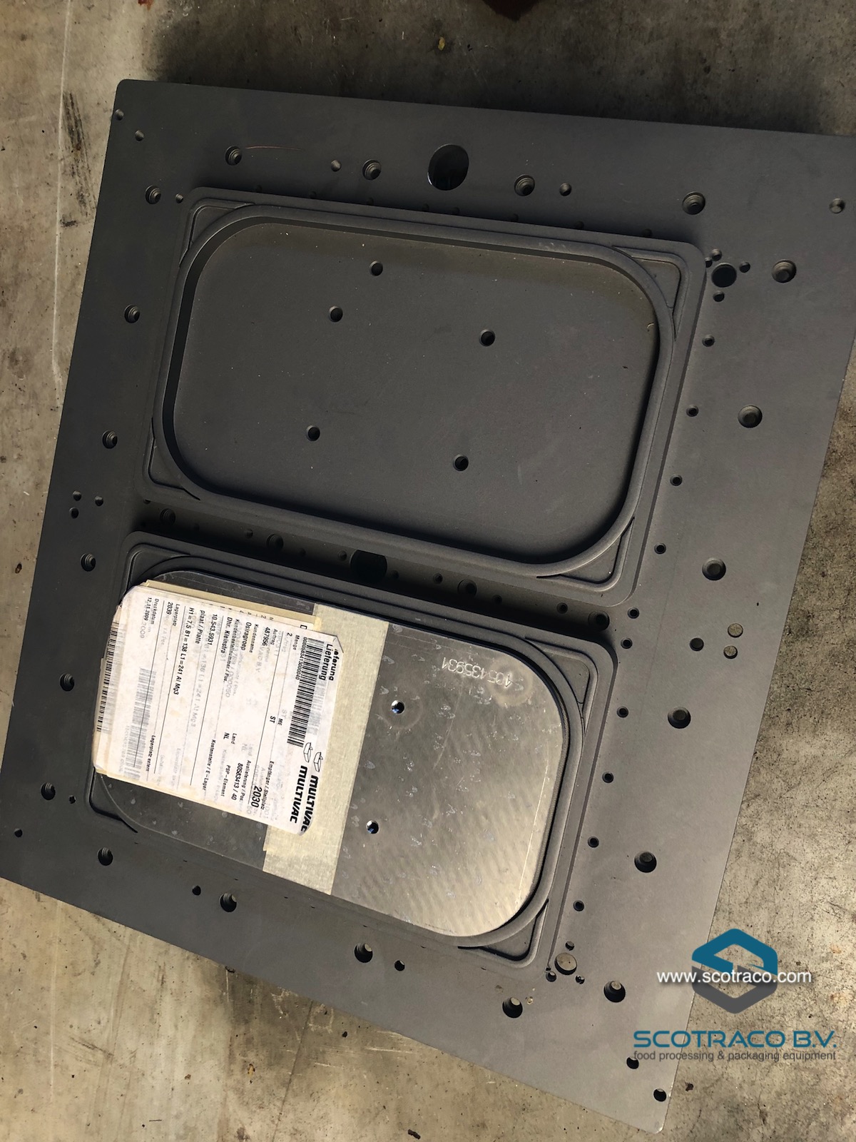 Used Multivac T250 MAP-traysealer. Semi-automatic, excellent condition.