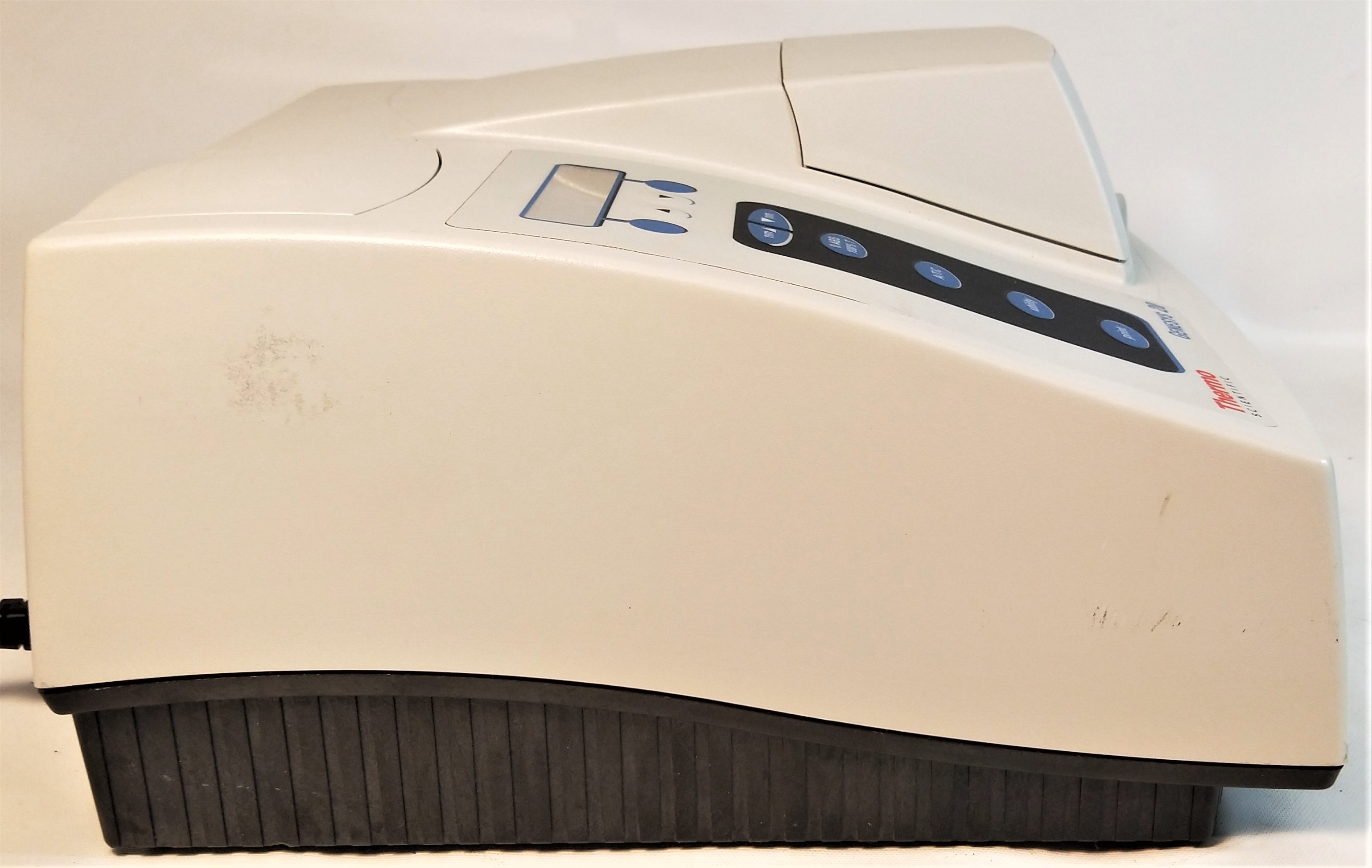 Used Thermo Genesys 20 Visible Spectrophotometer 325 to 1100nm for