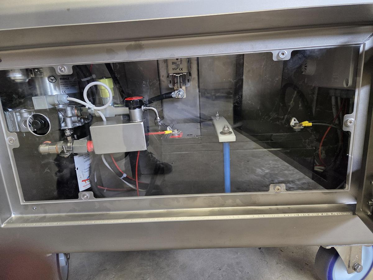 Normwagen Kipper mit Batterie Antrieb