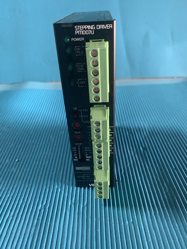 Used oriental motor vexta stepping driver pmd07u