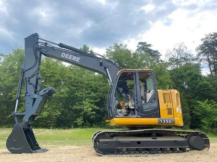 Used 2014 John Deere 135G/ with Hyd Thumb