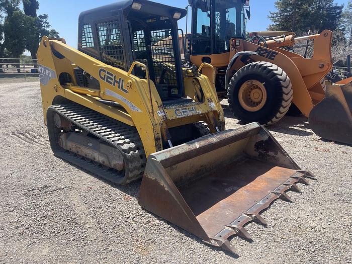 Used 2005 Gehl CLT80