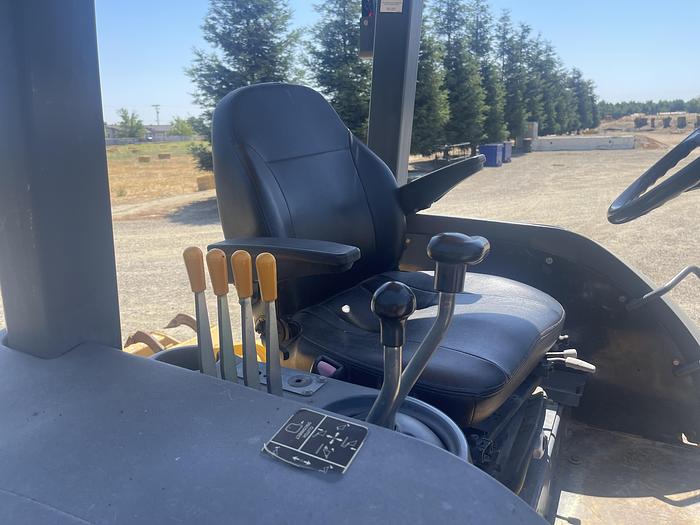 Used 2011 John Deere 210LJ