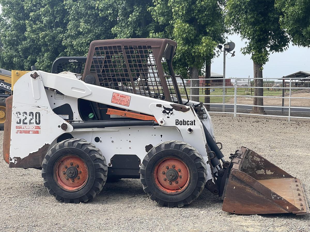 Used 2007 Bobcat S220