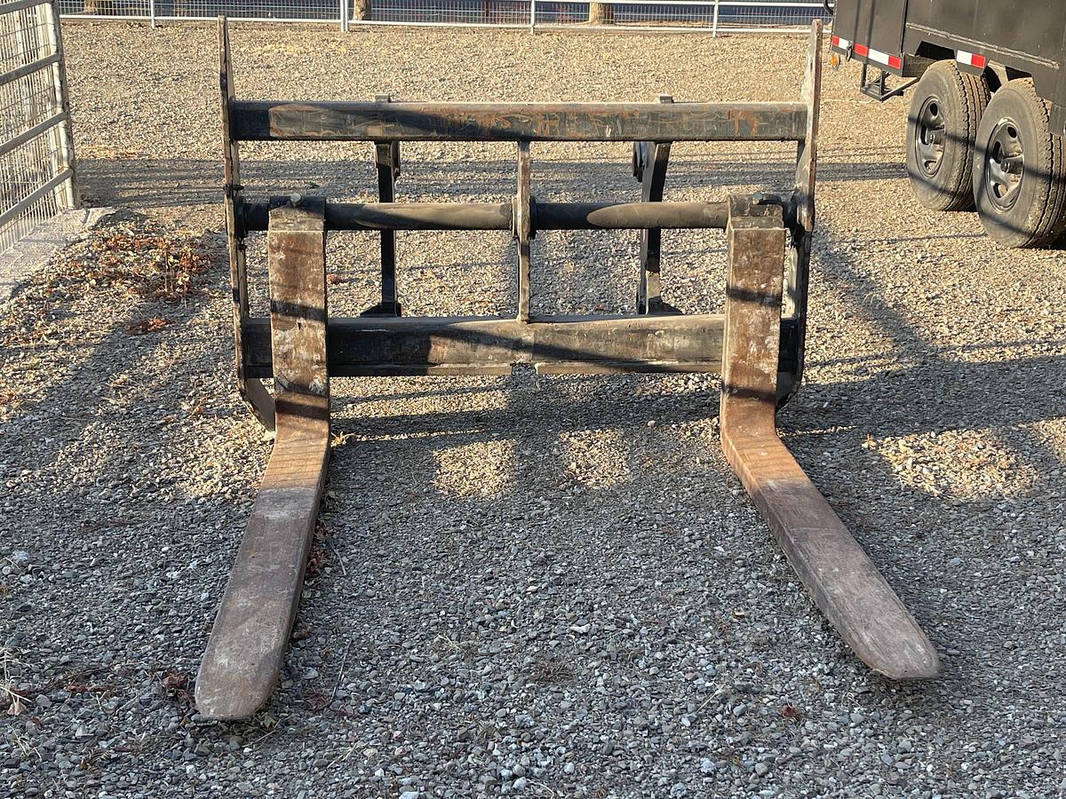 Used 2018 JRB Heavy Duty 60" Forks