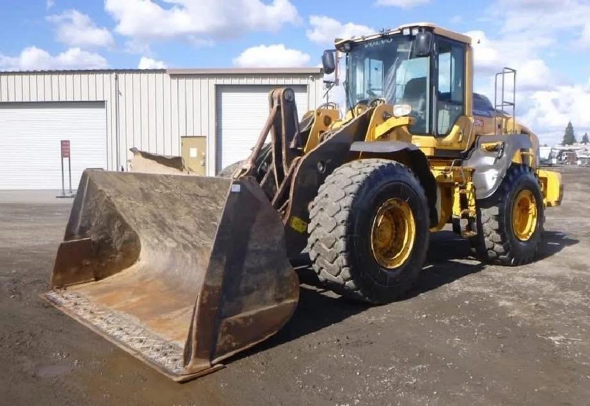 Used 2015 Volvo L110H