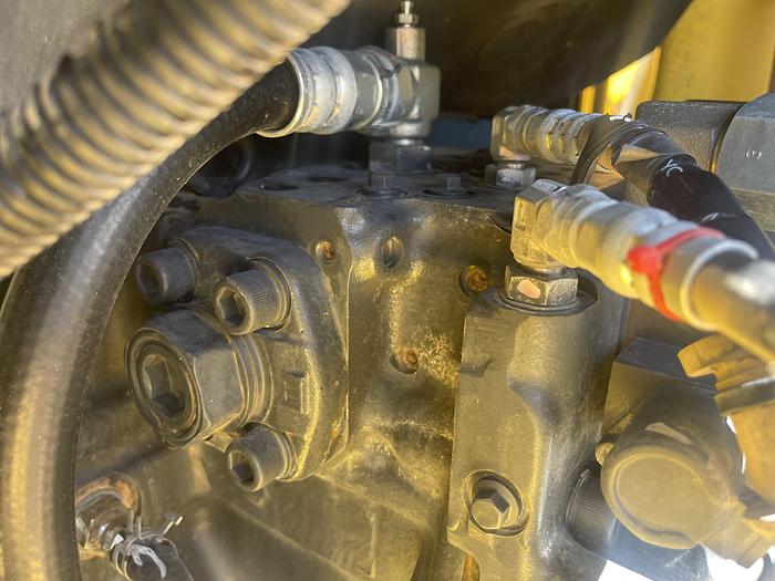 Used 2014 Komatsu PC138 USLC-10