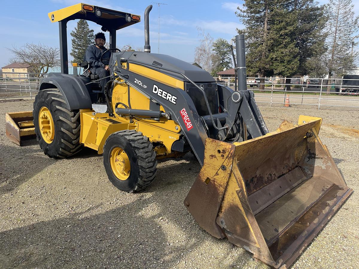 Used 2018 John Deere 210