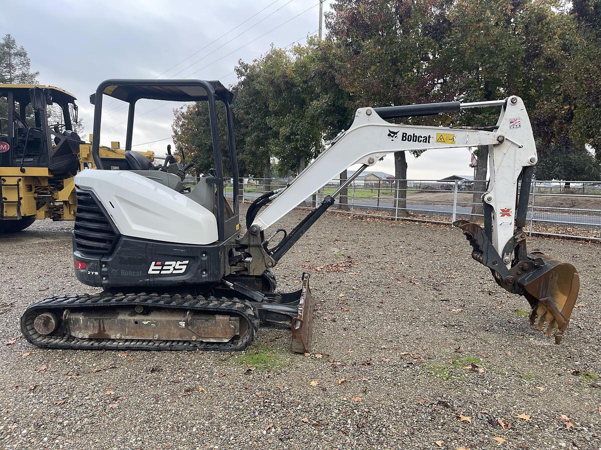 Used 2018 Bobcat E35 zts