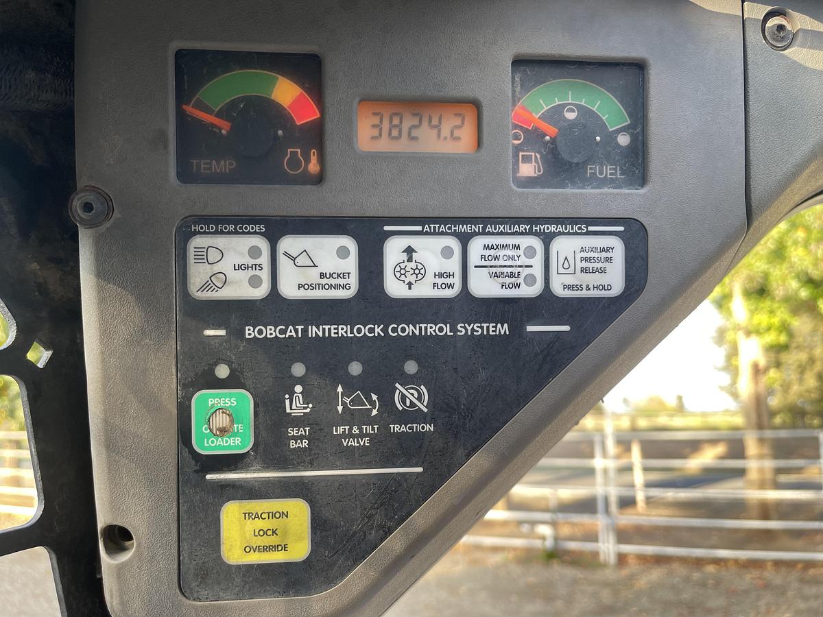 Used 2007 Bobcat T140