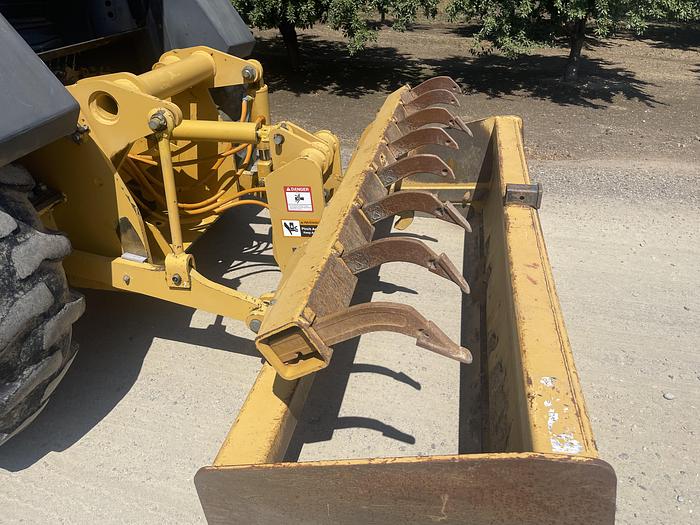 Used 2011 John Deere 210LJ