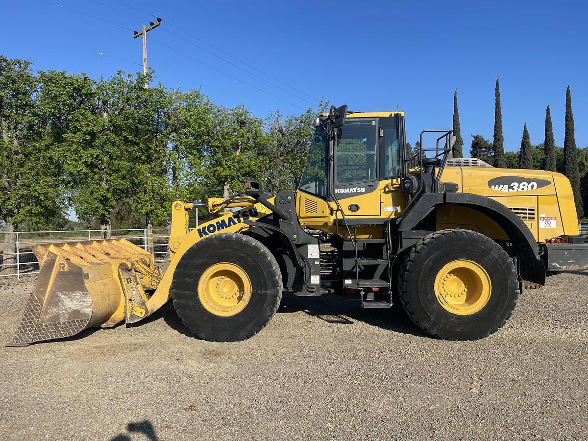 Used 2018 Komatsu WA380-8