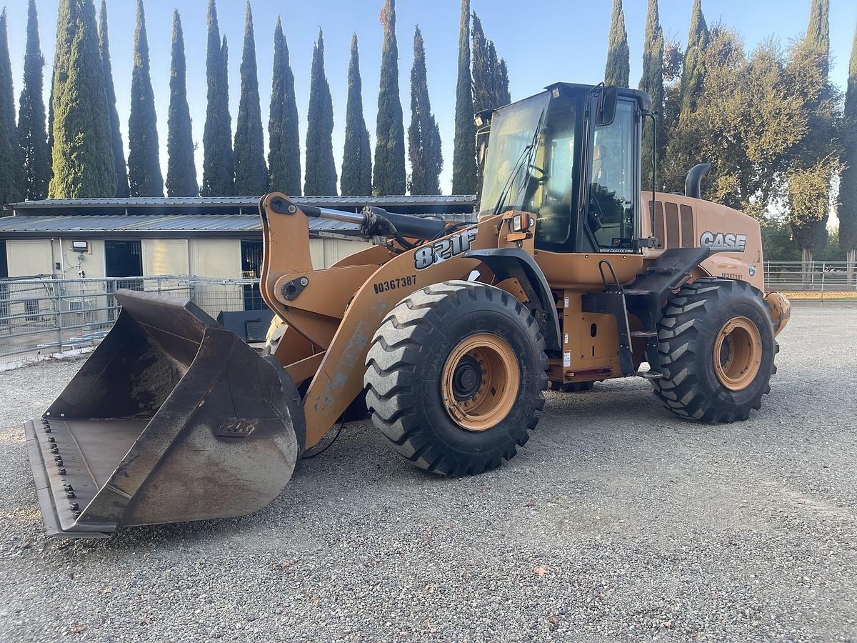 Used 2015 Case 821F